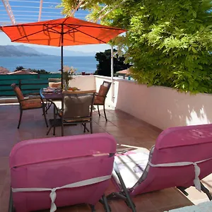 https://apartments-beautiful-sandy-beach.splithotels.org